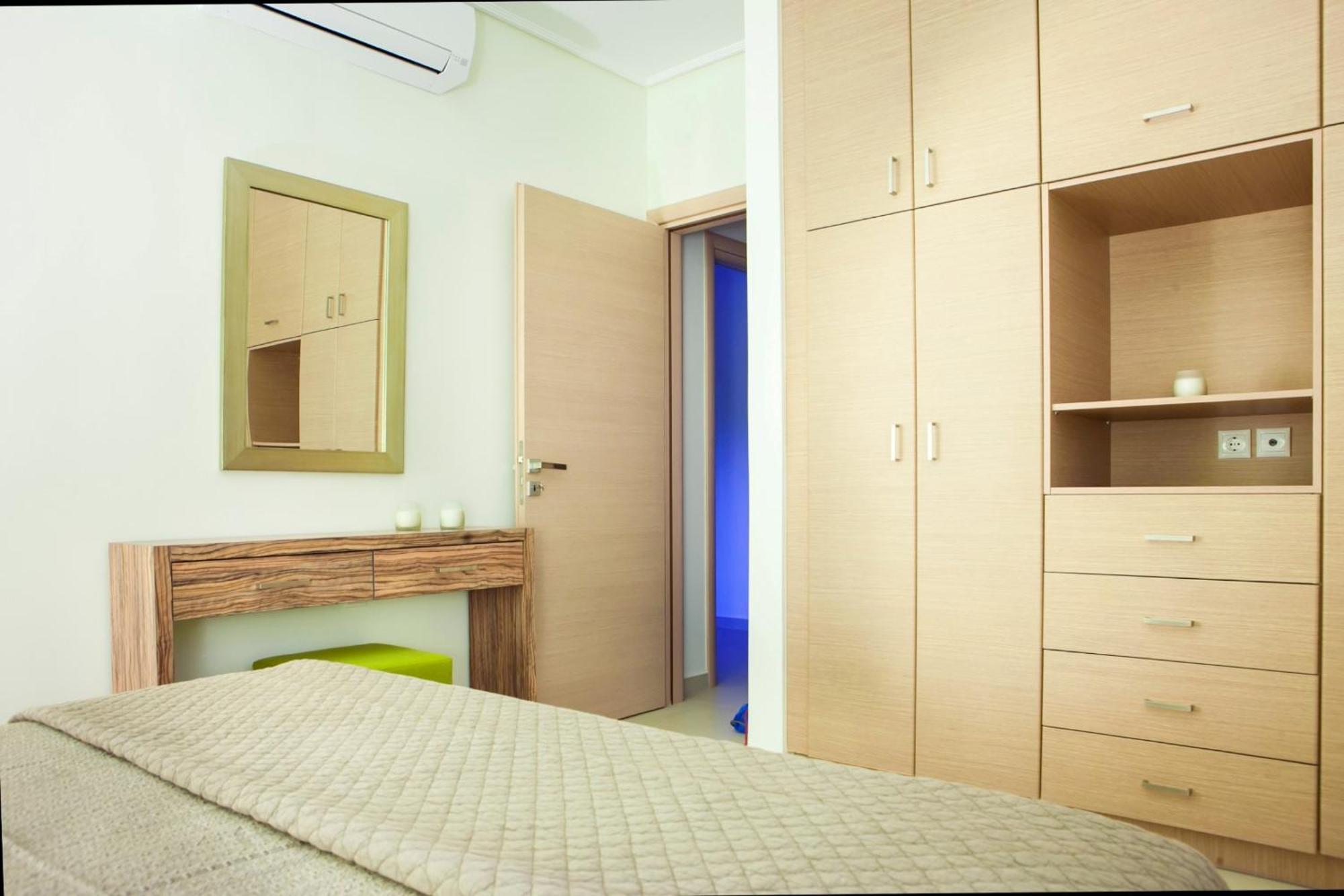 Meliti Waterfront Suites Karavomylos Extérieur photo