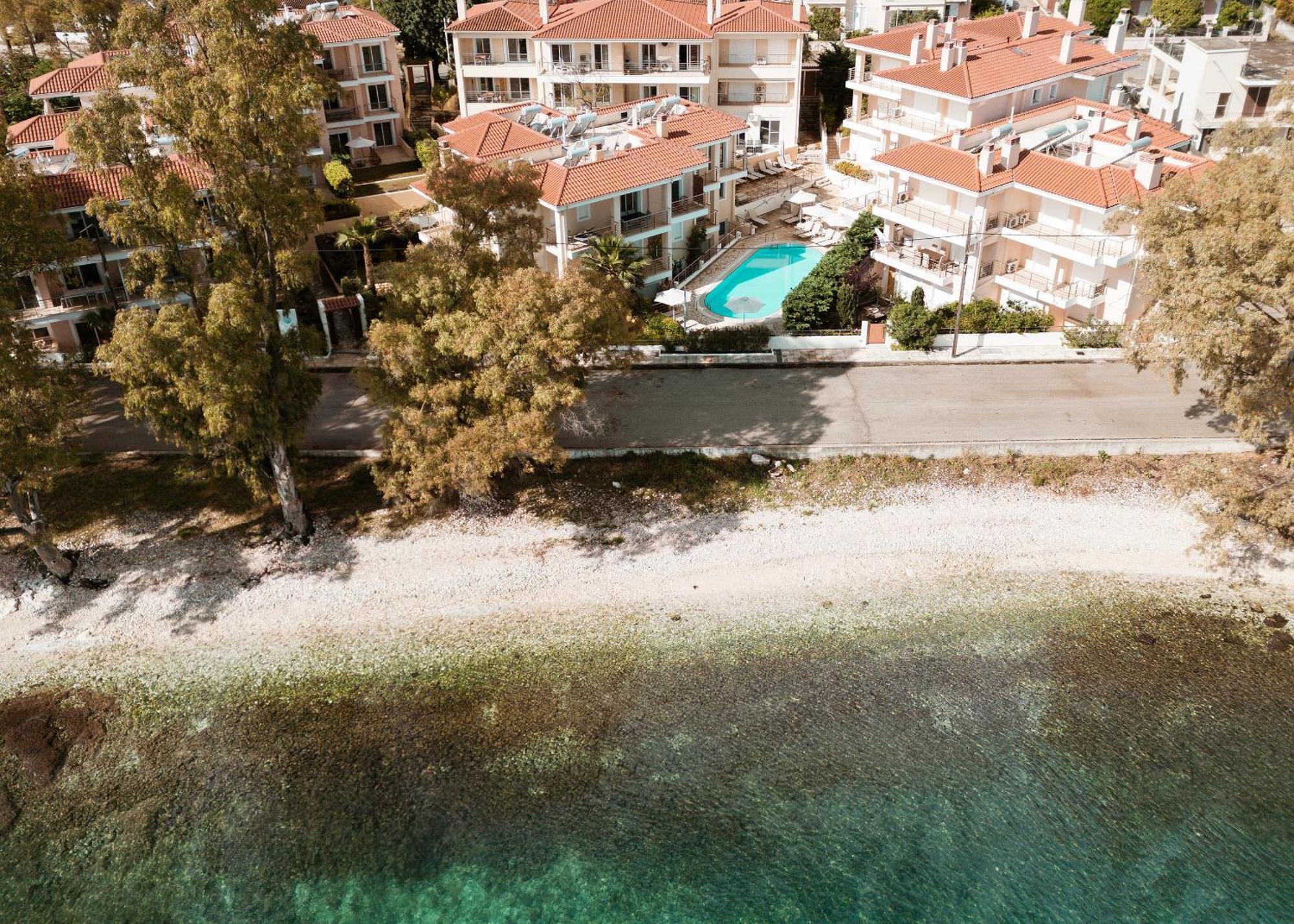 Meliti Waterfront Suites Karavomylos Extérieur photo