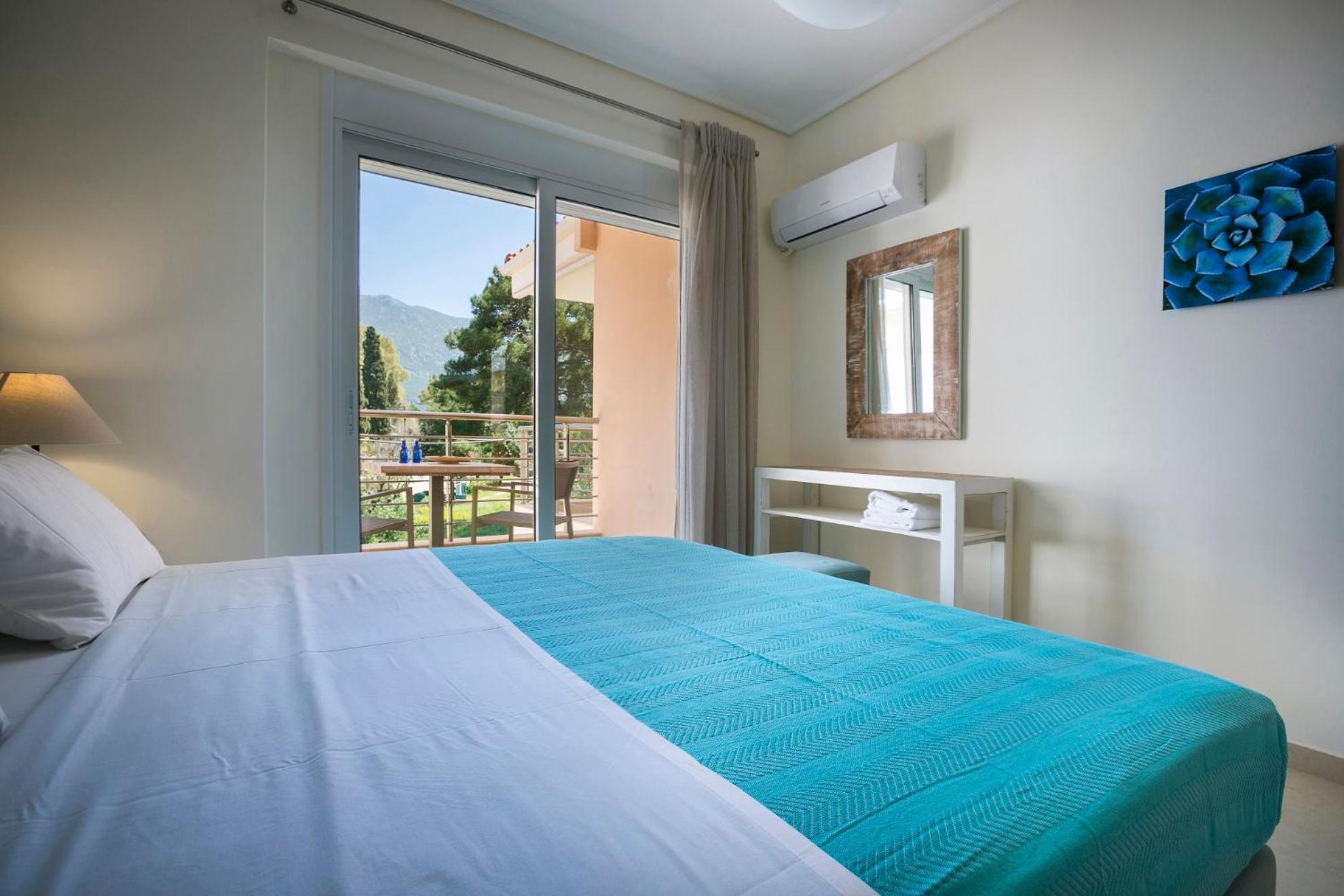 Meliti Waterfront Suites Karavomylos Extérieur photo